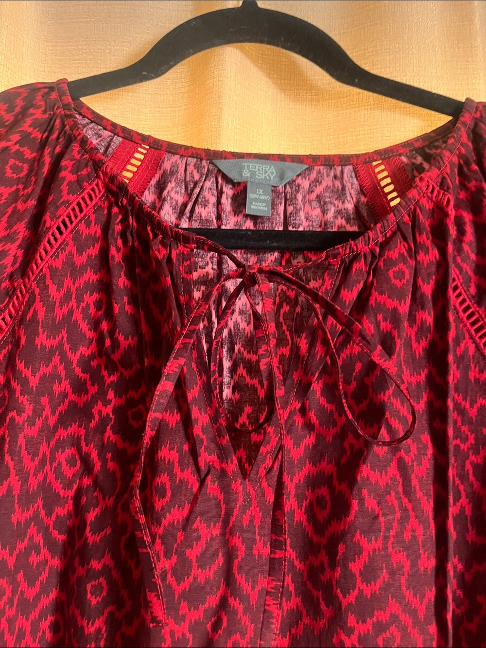 Women’s Terra & Sky Red Patterned Tie-Waist Dress - Picture 10 of 11